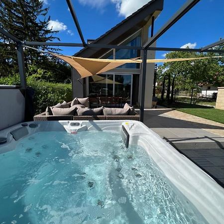 Beige Villa Balatonkenese Ngoại thất bức ảnh